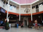 The octagonal entrance room 