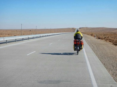 Desert headwind, visible from Lobby's billowing jacket, 11 Nov 14