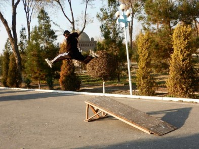Tricks in front of 9th century mausoleum, Bukhara, 14 Nov 14