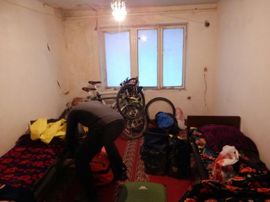 Cheap hotel in civilisation, Dangara, 28 Nov 14