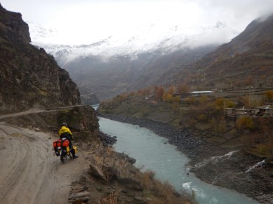 Laurence looking across the border to an Afghan village, 3 Dec 14