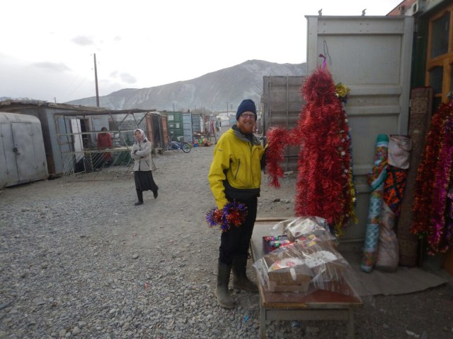 Tinsel in Murghab, 22 Dec 14