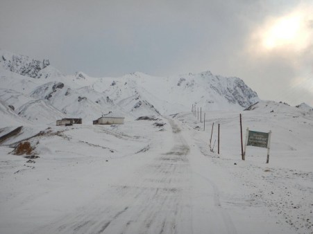 The road maintenance hut at Ak-baital Pass, 23 Dec 14
