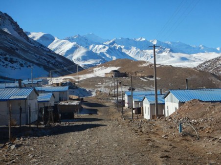 Relief housing in Nura, 28 Dec 14