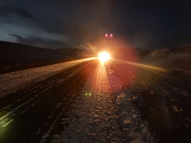 Early morning headlights, 1 Feb 15