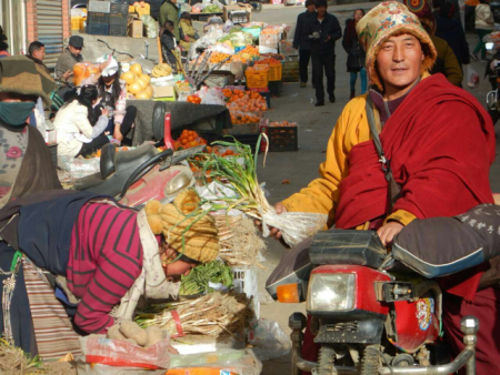 The Daofu vegetable market, 12 Feb 15