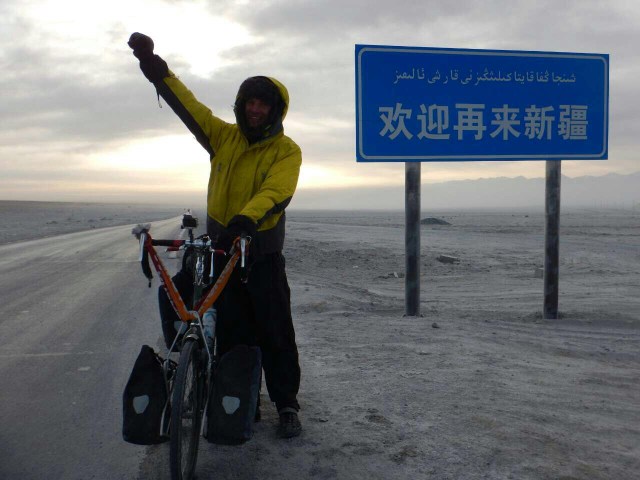 Leaving Xinjiang by an asbestos factory, 19 Jan 2015