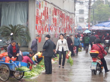Market scene in a big town in Hunan